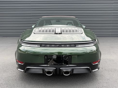 Certified 2026 Porsche 911 Targa 4 GTS AWD/4WD image 10