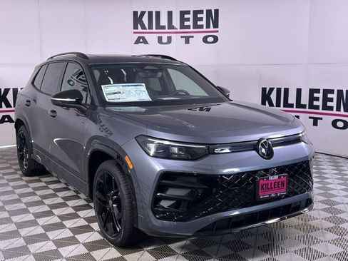 New 2026 Volkswagen Tiguan SE R-Line image 9