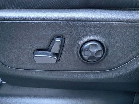 Used 2020 RAM 1500 Sport image 13