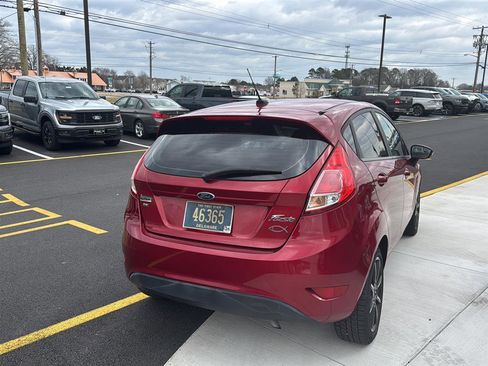 Used 2017 Ford Fiesta SE w/ Cold Weather Package image 10