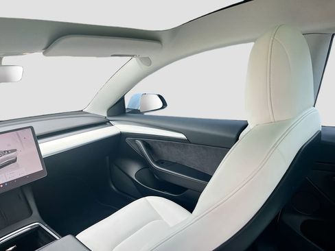Used 2022 Tesla Model 3 Performance AWD/4WD image 23