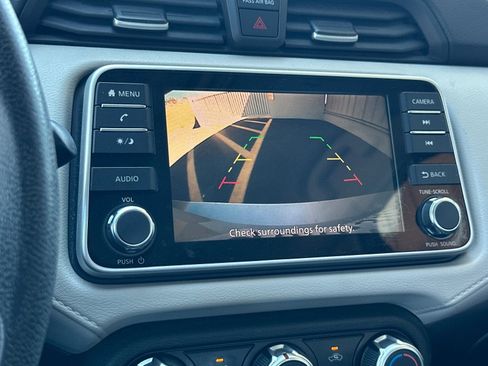 Used 2021 Nissan Versa SV image 17