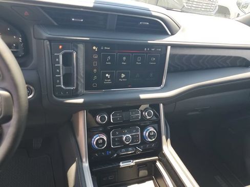 Used 2023 GMC Yukon Denali AWD/4WD image 15