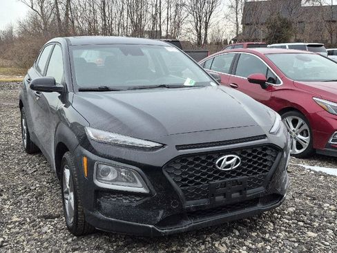 Used 2019 Hyundai Kona SE image 2