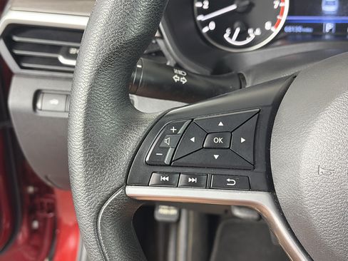 Used 2024 Nissan Altima 2.5 SV FWD image 26