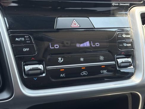 Used 2023 Kia Sorento S FWD image 25