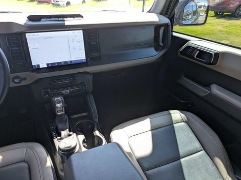 Used 2022 Ford Bronco Wildtrak AWD/4WD image 18