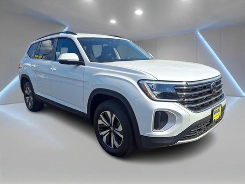 Used 2026 Volkswagen Atlas SE AWD/4WD image 3