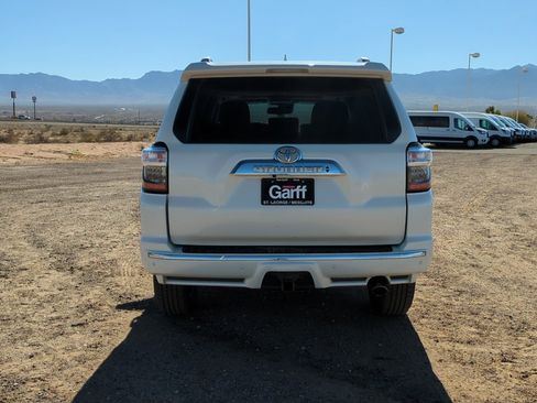 Used 2021 Toyota 4Runner Limited image 5