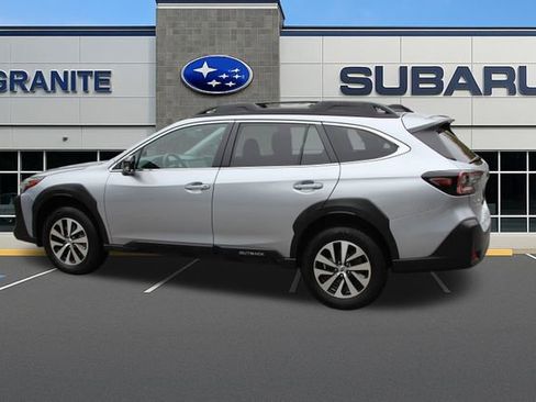 Certified 2025 Subaru Outback Premium image 8