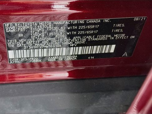 Used 2021 Toyota RAV4 LE FWD image 12