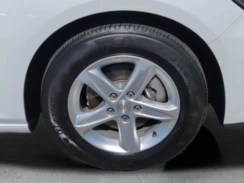 Used 2024 Chevrolet Malibu LT image 6