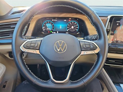 Certified 2025 Volkswagen Atlas SE image 31