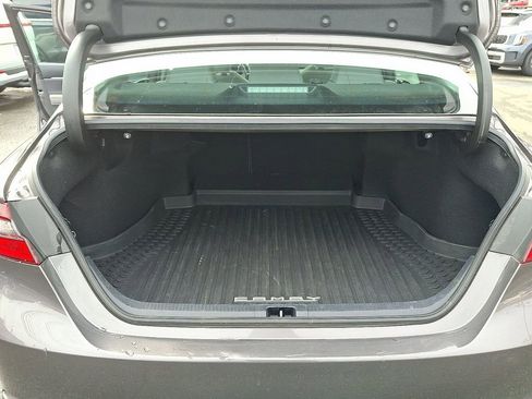 Used 2021 Toyota Camry SE w/ Cold Weather Package image 30