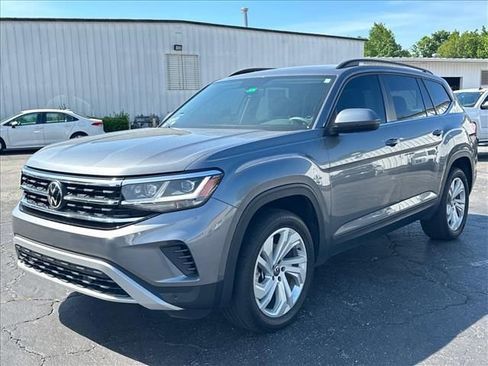 Used 2023 Volkswagen Atlas SE w/ Panoramic Sunroof Package FWD image 5