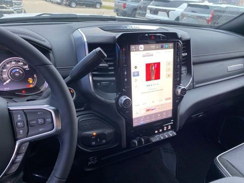 Used 2025 RAM 2500 Laramie image 15