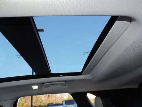 Used 2022 Ford Escape SEL w/ Technology Package image 19