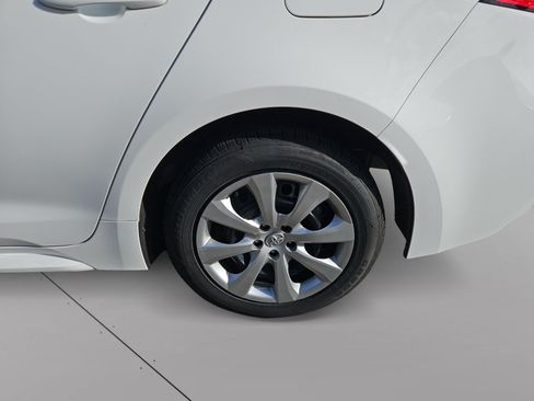 Used 2025 Toyota Corolla LE FWD image 15