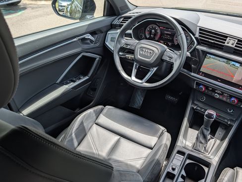 Used 2022 Audi Q3 2.0T Premium Plus AWD/4WD image 9