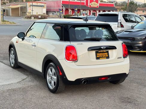Used 2018 MINI Cooper 2-Door Hardtop FWD image 37