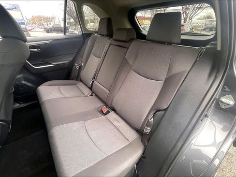 Used 2024 Toyota RAV4 XLE image 31