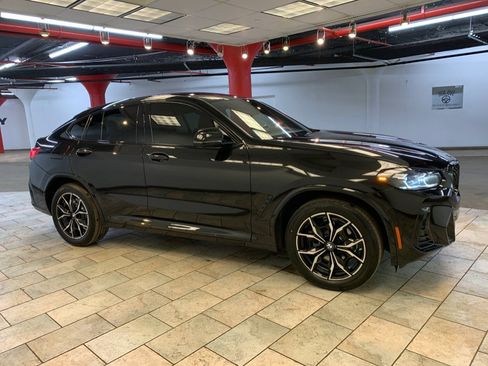 Used 2024 BMW X4 xDrive30i w/ Premium Package AWD/4WD image 9