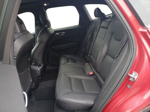 Used 2018 Volvo XC60 T6 Inscription w/ Convenience Package image 13