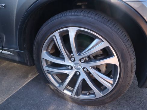 Used 2017 INFINITI QX50 2WD w/ Deluxe Touring Package image 18