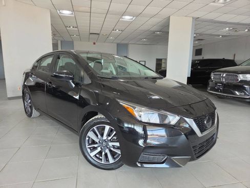 Used 2020 Nissan Versa SV FWD image 1