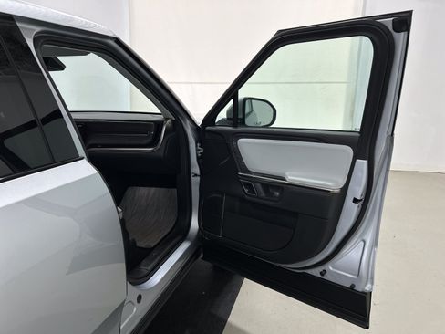 Used 2023 Rivian R1T Adventure AWD/4WD image 18