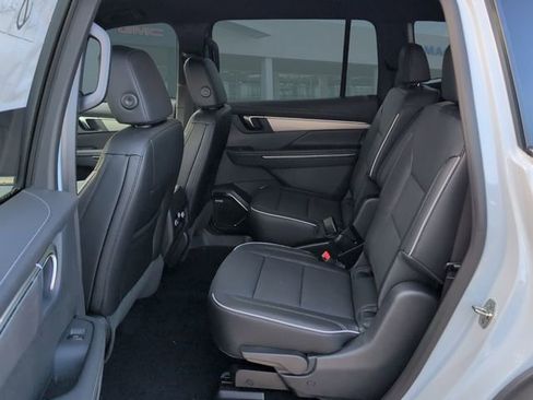 New 2026 Buick Enclave Preferred FWD image 8