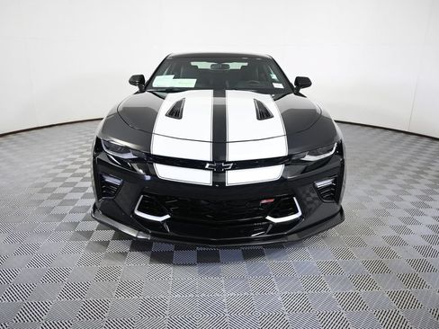 Used 2018 Chevrolet Camaro SS RWD image 10