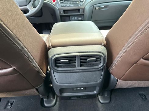 Used 2025 Honda Passport EX-L image 30