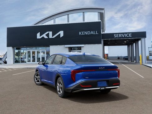 New 2026 Kia K4 FWD image 4