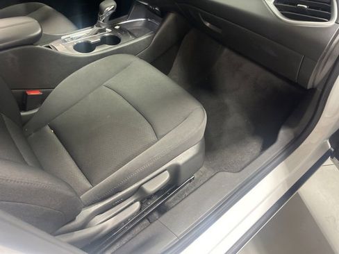 Used 2024 Chevrolet Malibu LT image 23