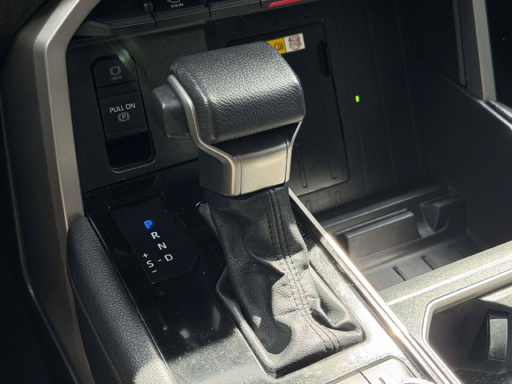 Used 2024 Toyota Tundra Limited AWD/4WD image 6