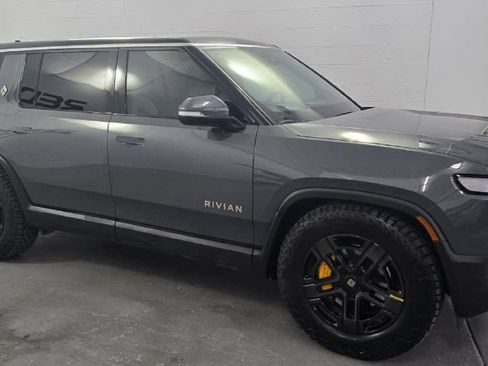 Used 2023 Rivian R1S Adventure AWD/4WD image 6