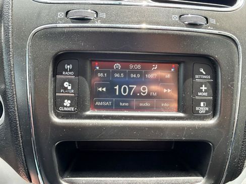 Used 2018 Dodge Journey SE w/ Connectivity Group FWD image 21