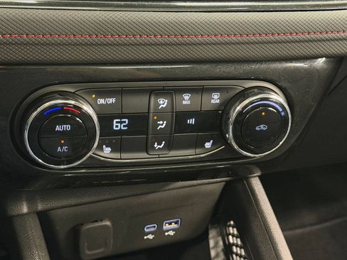 Used 2025 Chevrolet TrailBlazer RS w/ Convenience Package AWD/4WD image 18