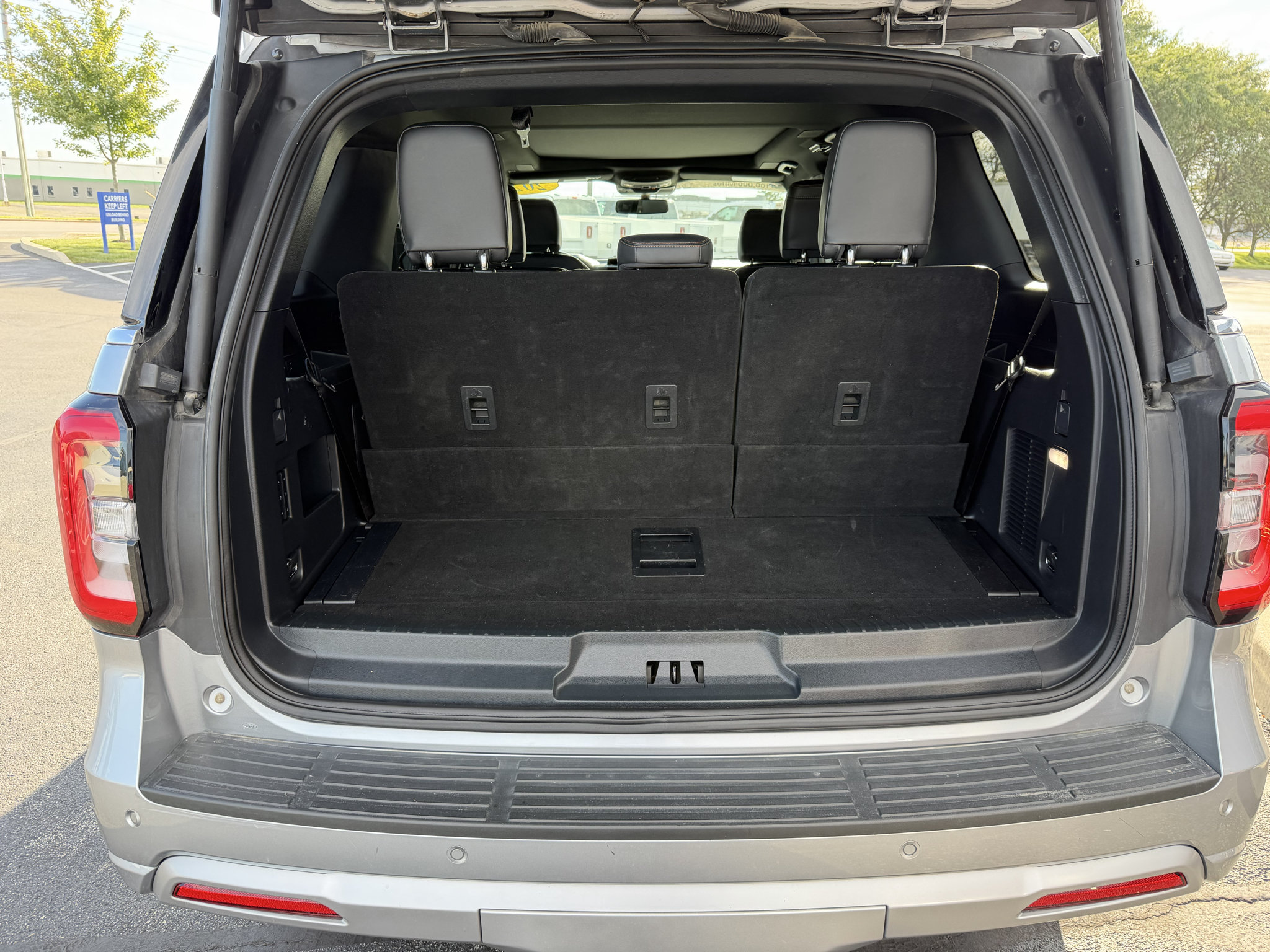Used 2024 Ford Expedition Platinum AWD/4WD image 24