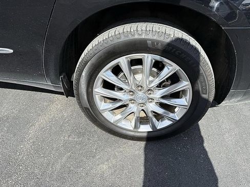 Used 2020 Buick Enclave Essence w/ Sound and Sites Package image 12