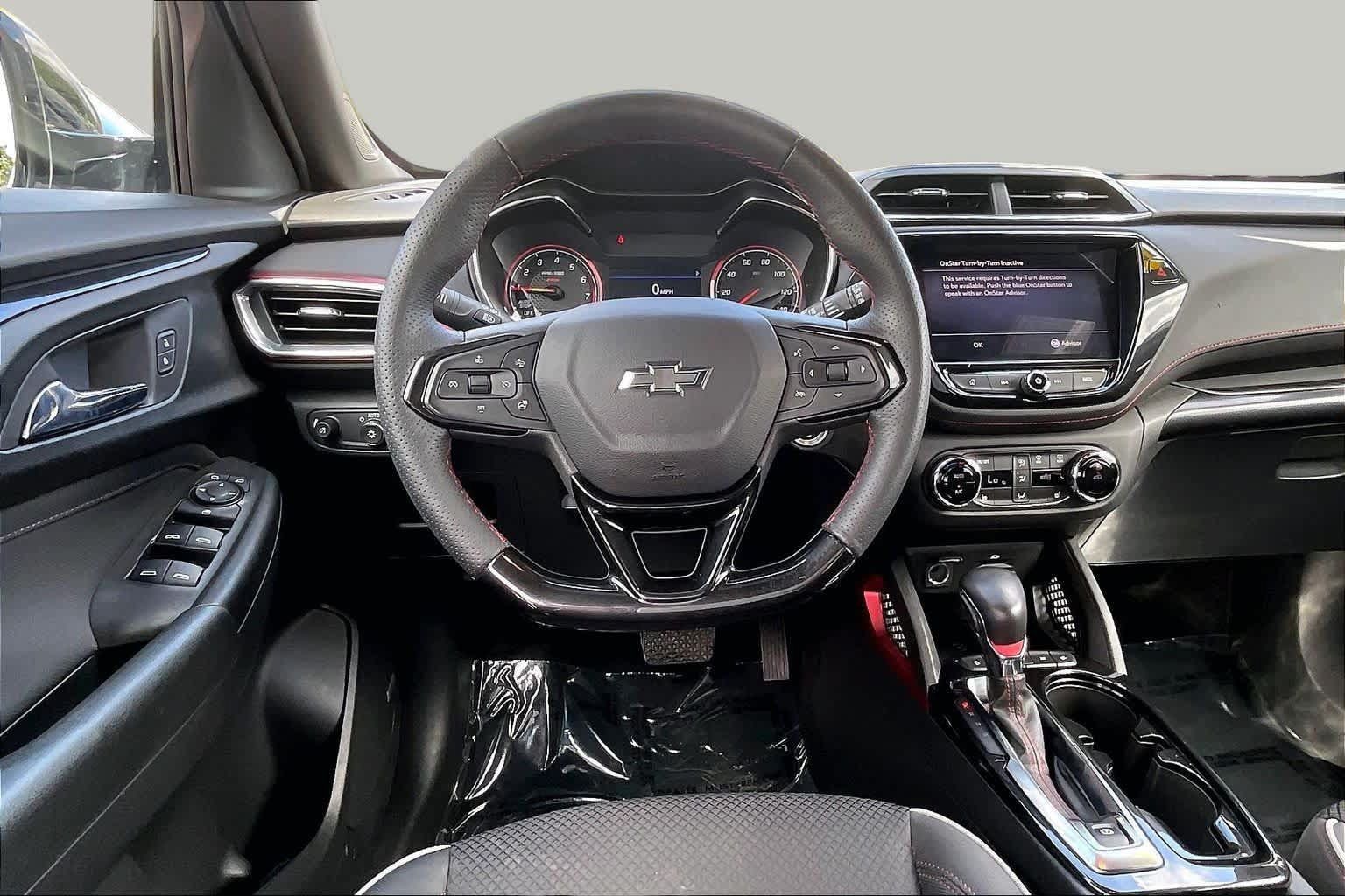 Used 2022 Chevrolet TrailBlazer RS w/ Technology Package FWD image 6
