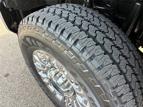 Used 2022 Ford F250 XLT w/ XLT Premium Package image 8