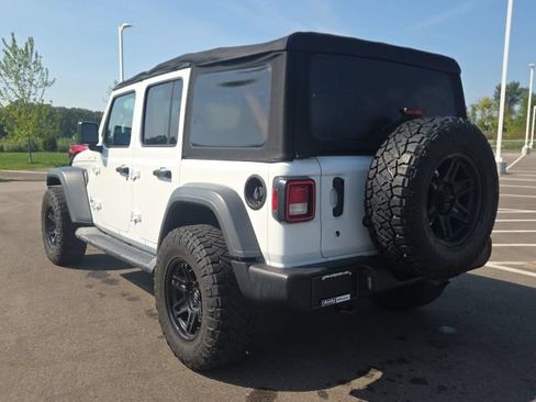 Used 2018 Jeep Wrangler Unlimited Sport S AWD/4WD image 11