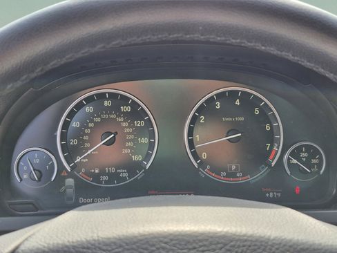Used 2011 BMW 740i RWD image 31