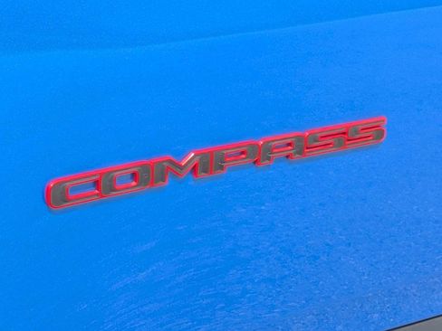 Used 2024 Jeep Compass Trailhawk AWD/4WD image 11