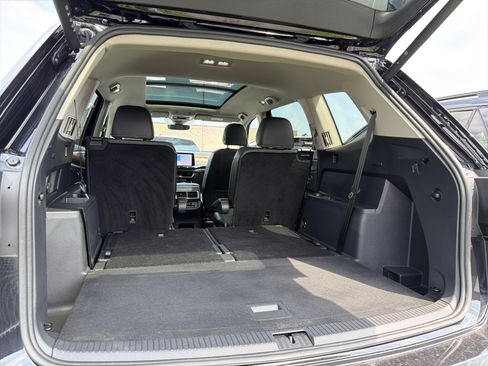 Used 2024 Volkswagen Atlas SE AWD/4WD image 25