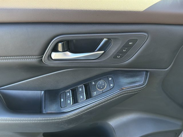 Certified 2023 Nissan Rogue SL AWD/4WD image 16