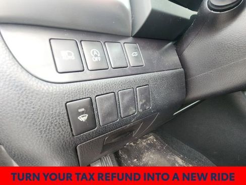 Used 2019 Toyota Highlander SE image 24