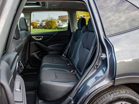 Used 2020 Subaru Forester Premium image 16